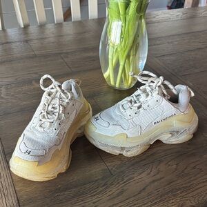 Balenciaga Women's White and Tan Sneakers